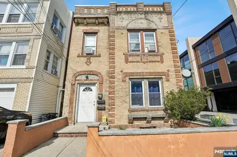7 Bender Place Cliffside Park NJ 07010