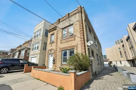 7 Bender Place Cliffside Park NJ 07010