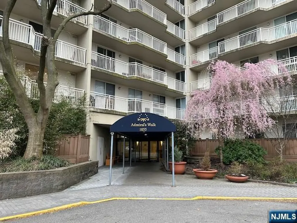 1055 River Road Edgewater NJ 07020