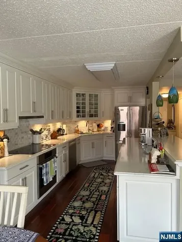 1055 River Road Edgewater NJ 07020