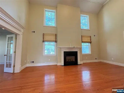 38 Walthery Avenue Ridgewood NJ 07450