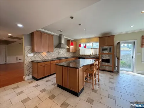 38 Walthery Avenue Ridgewood NJ 07450