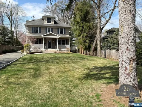 38 Walthery Avenue Ridgewood NJ 07450