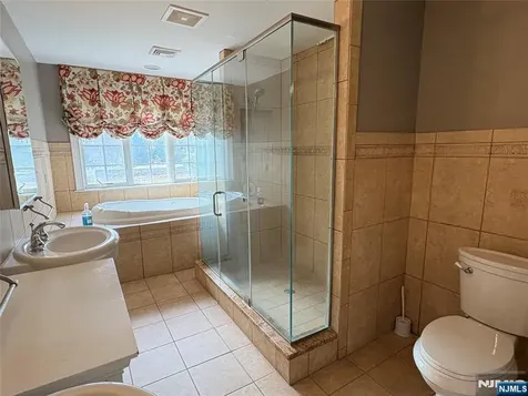 38 Walthery Avenue Ridgewood NJ 07450