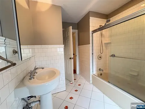 38 Walthery Avenue Ridgewood NJ 07450
