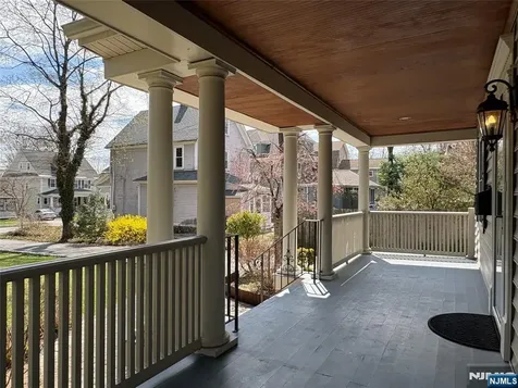 38 Walthery Avenue Ridgewood NJ 07450