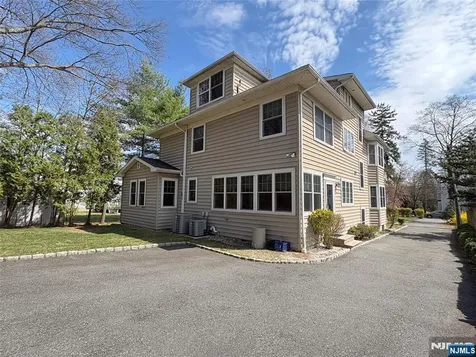 38 Walthery Avenue Ridgewood NJ 07450