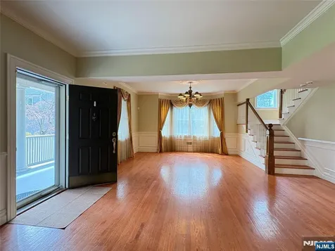 38 Walthery Avenue Ridgewood NJ 07450