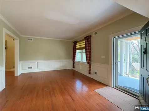 38 Walthery Avenue Ridgewood NJ 07450