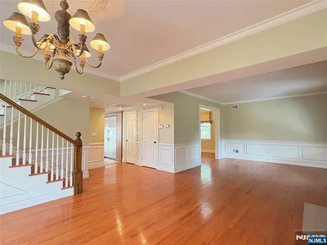 38 Walthery Avenue Ridgewood NJ 07450