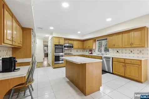 130 Whitman Street Haworth NJ 07641