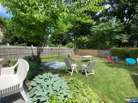 453 Fort Lee Road Leonia NJ 07605