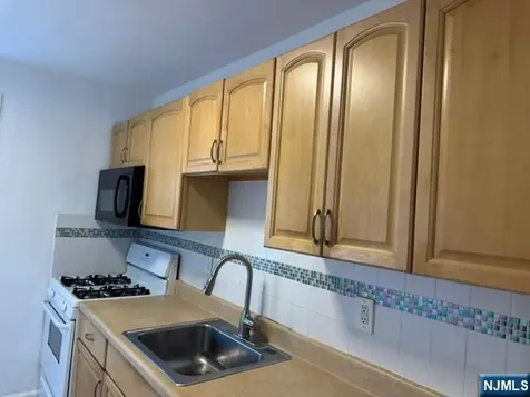 2350 Linwood Avenue Fort Lee NJ 07024