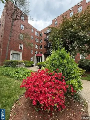 2350 Linwood Avenue Fort Lee NJ 07024
