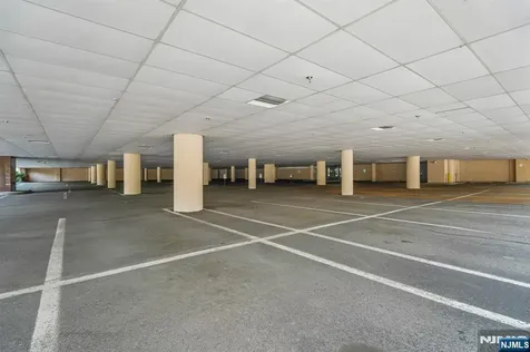 1000 Sylvan Avenue Englewood Cliffs NJ 07632