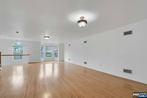 29 Prospect Street Palisades Park NJ 07650