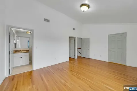 29 Prospect Street Palisades Park NJ 07650
