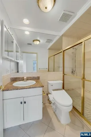 29 Prospect Street Palisades Park NJ 07650