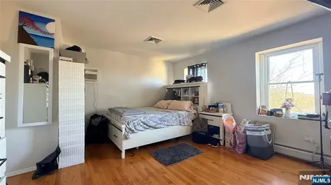 200 Larch Avenue Teaneck NJ 07666
