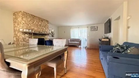 200 Larch Avenue Teaneck NJ 07666