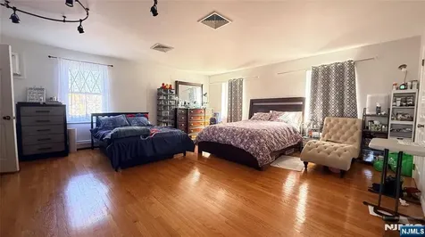 200 Larch Avenue Teaneck NJ 07666