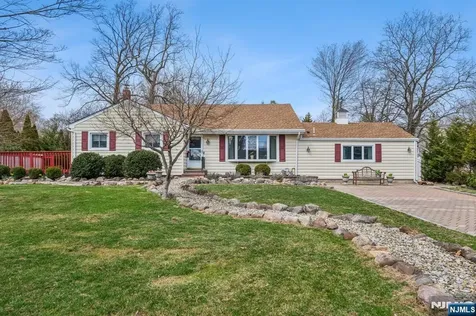 576 Thurnau Drive River Vale NJ 07675
