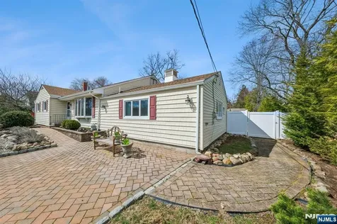 576 Thurnau Drive River Vale NJ 07675
