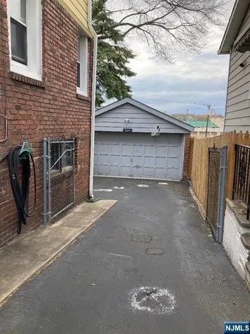 15 Roosevelt Street North Arlington NJ 07031