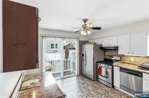 569 Linden Avenue Teaneck NJ 07666