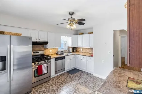 569 Linden Avenue Teaneck NJ 07666