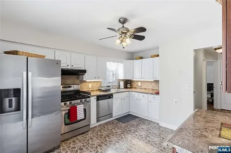 569 Linden Avenue Teaneck NJ 07666
