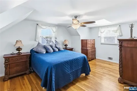 569 Linden Avenue Teaneck NJ 07666