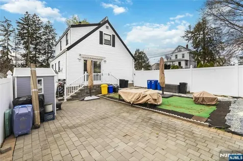 569 Linden Avenue Teaneck NJ 07666