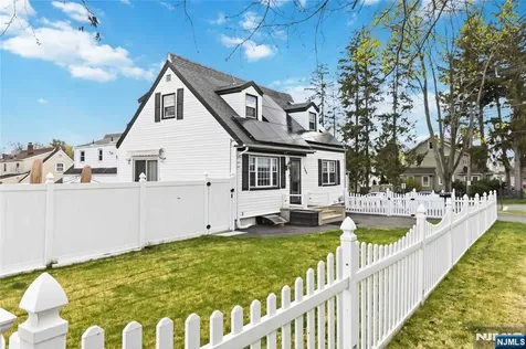 569 Linden Avenue Teaneck NJ 07666