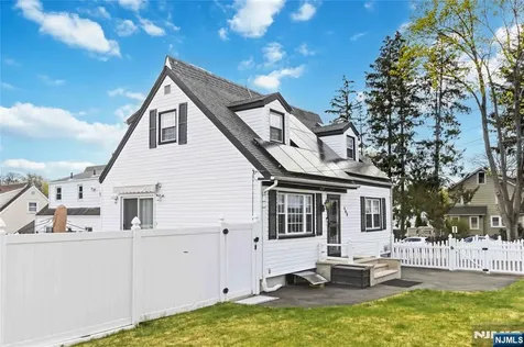 569 Linden Avenue Teaneck NJ 07666