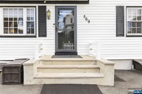 569 Linden Avenue Teaneck NJ 07666