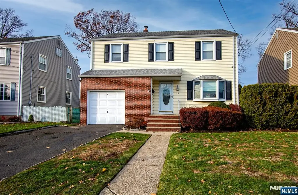 75 17th Avenue Elmwood Park NJ 07407