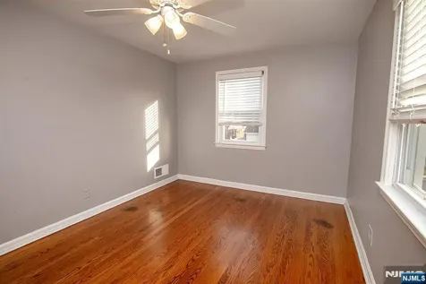 75 17th Avenue Elmwood Park NJ 07407