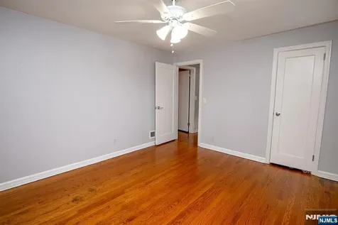75 17th Avenue Elmwood Park NJ 07407