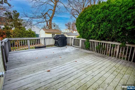 75 17th Avenue Elmwood Park NJ 07407