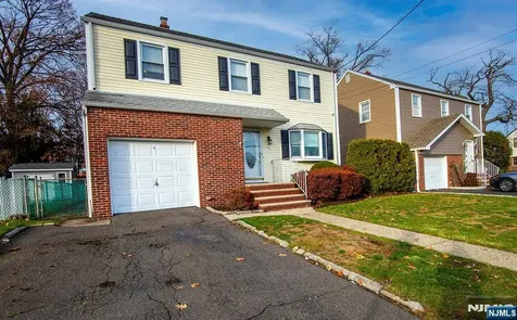 75 17th Avenue Elmwood Park NJ 07407