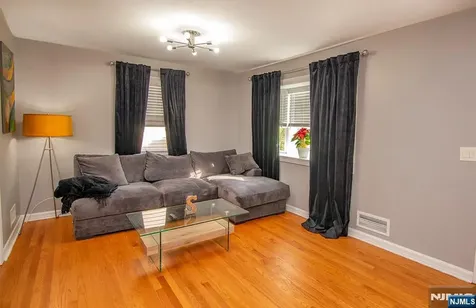 75 17th Avenue Elmwood Park NJ 07407
