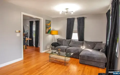 75 17th Avenue Elmwood Park NJ 07407