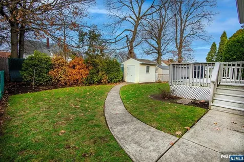 75 17th Avenue Elmwood Park NJ 07407