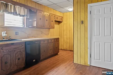 315-317 Meeker Avenue Newark NJ 07112