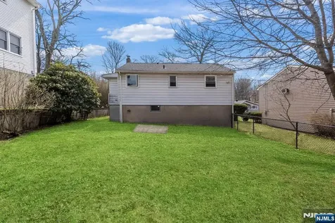 537 Rogers Drive Roxbury Township NJ 07850