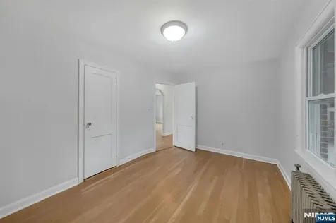 32 7th Avenue Manville NJ 08835