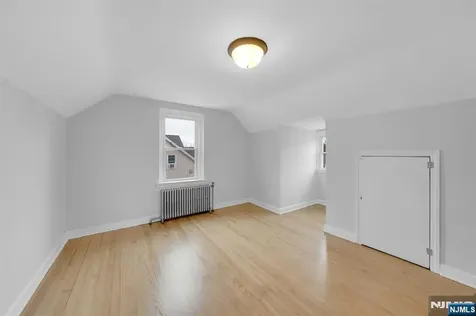 32 7th Avenue Manville NJ 08835