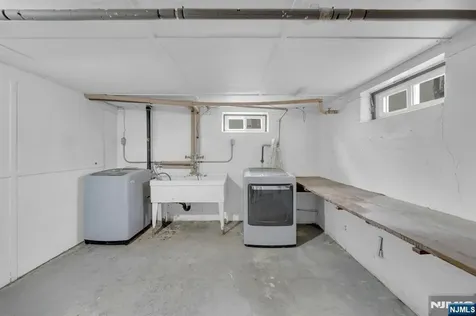 32 7th Avenue Manville NJ 08835