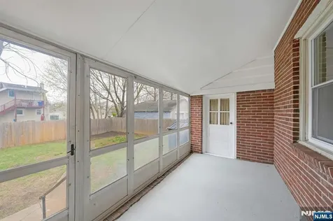 32 7th Avenue Manville NJ 08835